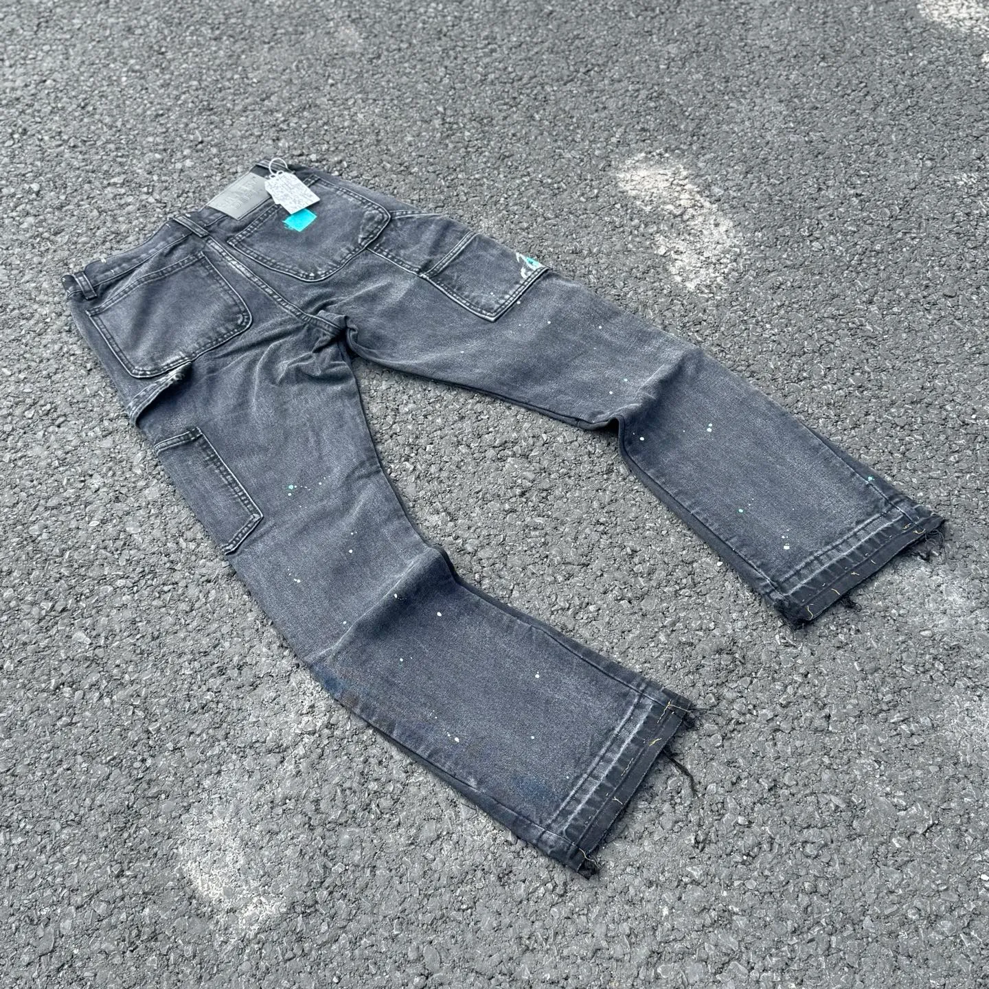#8168 P250💰 GALLERY DEPT American retro splash-ink splicing micro-horn logging overalls raw edge jeans - Original purchase and pattern making to truly restore the ultimate texture of Vintage - Original hardware accessories, washed and other elevators, QR code analysis are all purchased from the original factory, high degree of restoration, welcome to compare with a certain product ~ - Three-dimensional version Loose and comfortable, not picky about the figure, taller and slimmer, factory Seiko, original factory quality control, same style for men and women, can be matched with couples Versatile recommendation: must-have jeans for all seasons Size: S-XXL (28-36)
